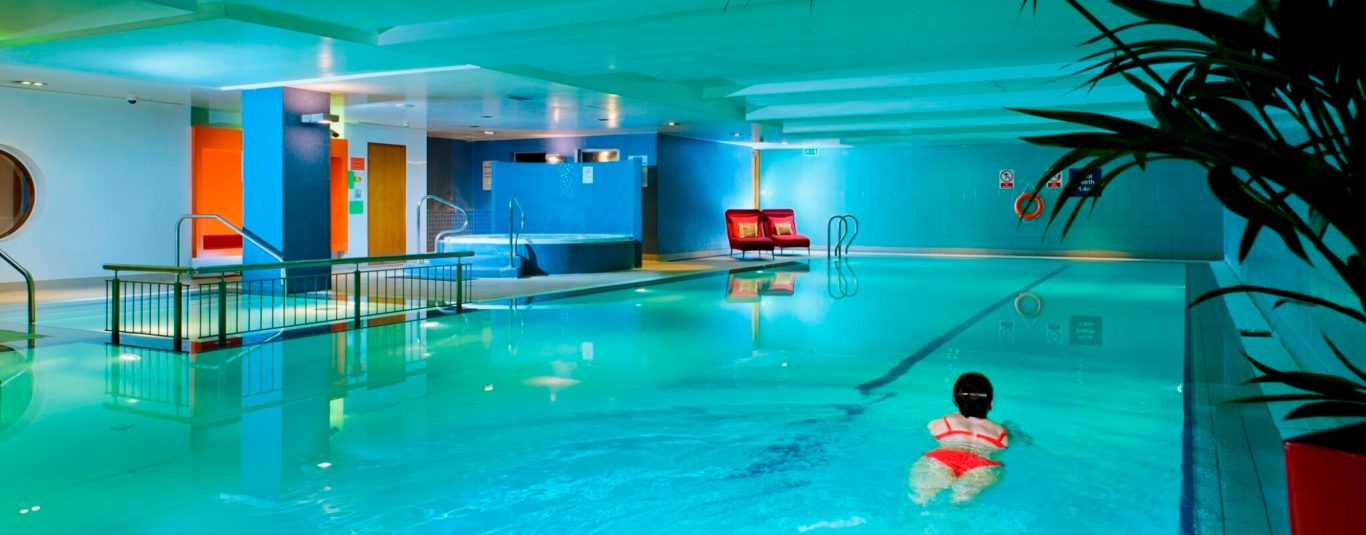 hotel-with-swimming-pool