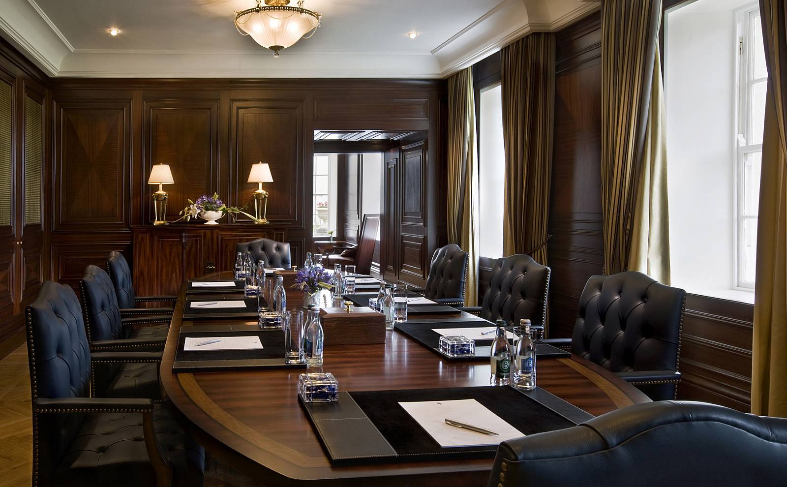 meetings-ladysbridge-room-01