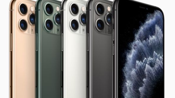 Apple to delay mass production of flagship iPhones